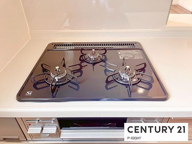 三口コンロで料理もはかどりますね!グリルもあります!