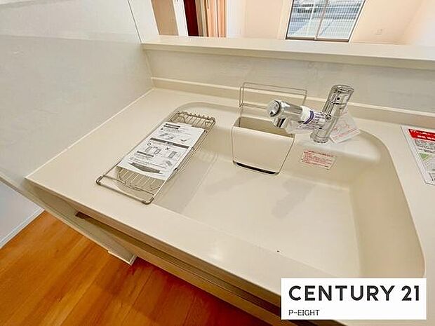 浄水器内蔵型のため、キッチン回りもスリムな印象です!