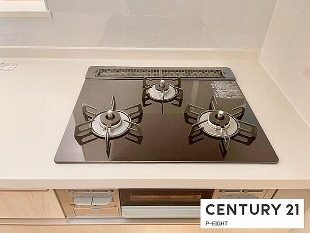 三口コンロで料理もはかどりますね!グリルもあります!