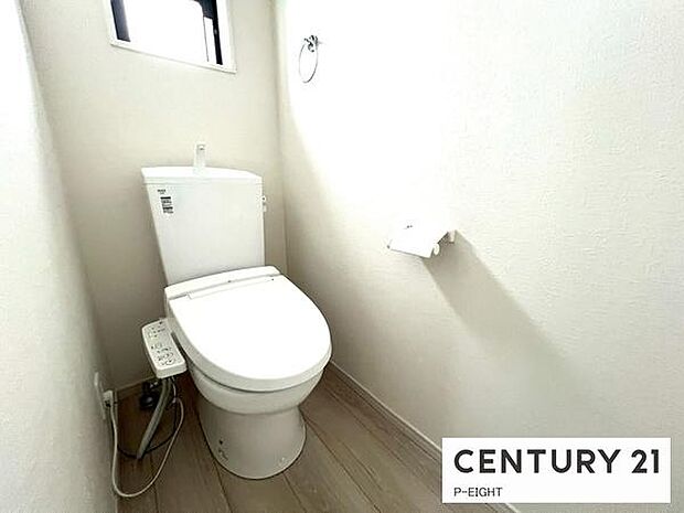 ウォシュレット付きの暖房便座で快適です!