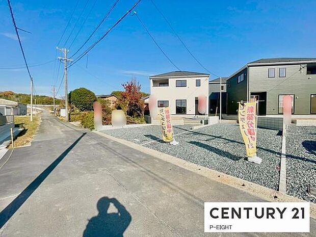 アスファルト塗装の道路です！