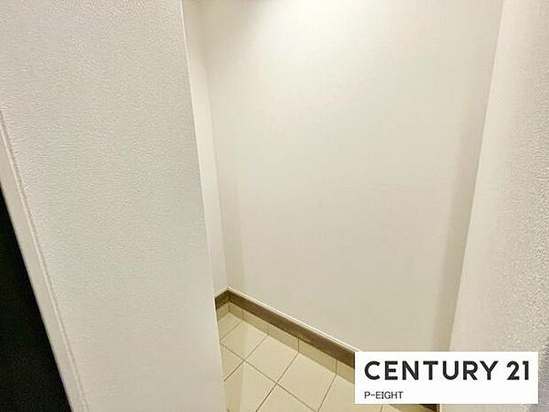 ベビーカーやゴルフクラブなど置けるちょっとしたあスペースがあります！