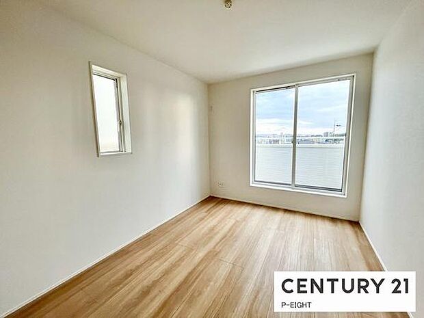 バルコニーに面している明るい部屋です！