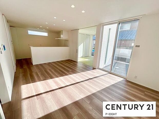 家族の笑い声が聞こえてきそうな、暖かい空間になっています。