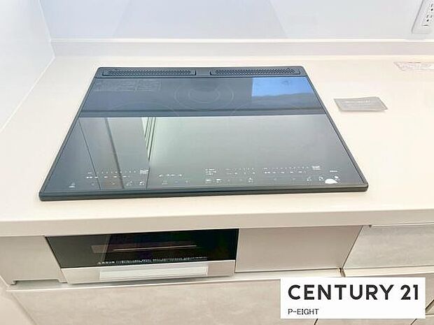 三口コンロで料理もはかどりますね！グリルもあります！