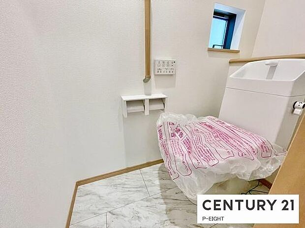 ウォシュレット付きの暖房便座で快適です！