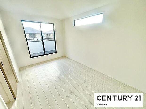 バルコニーに面している明るい部屋です！