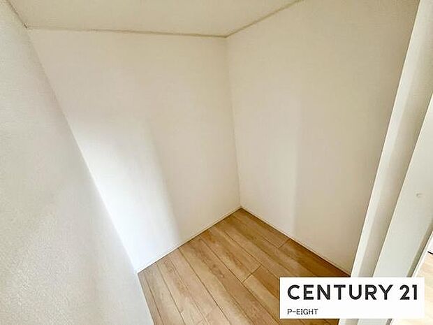 広めの収納スペースあり!