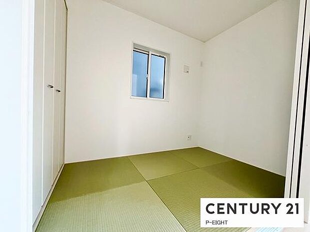 リビング横には使い勝手の良い和室があります!