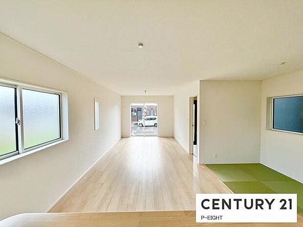 家族の笑い声が聞こえてきそうな、暖かい空間になっています。