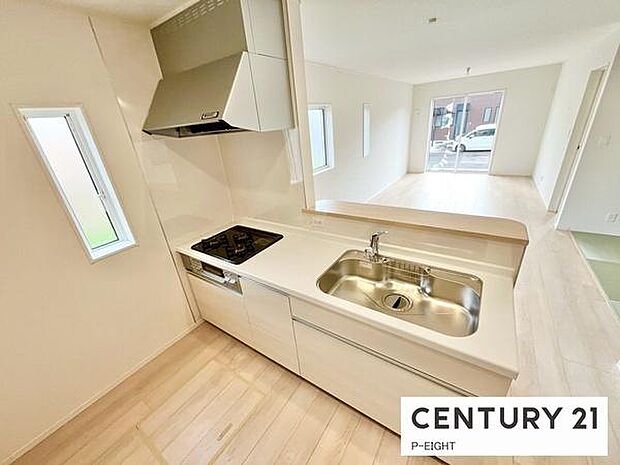 料理をしながらリビングを見渡せるつくりで、料理中も家族との会話がはずみます。