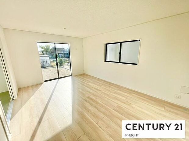 家族の笑い声が聞こえてきそうな、暖かい空間になっています。