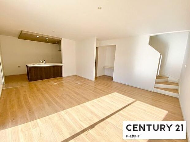 家族の笑い声が聞こえてきそうな、暖かい空間になっています。