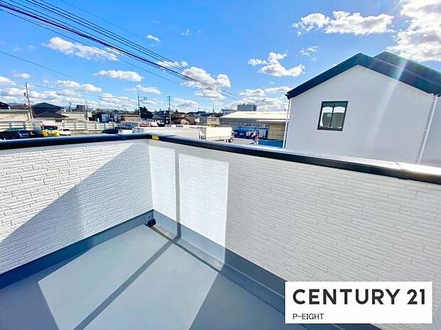 洗濯物は日当たりの良いバルコニーへ！