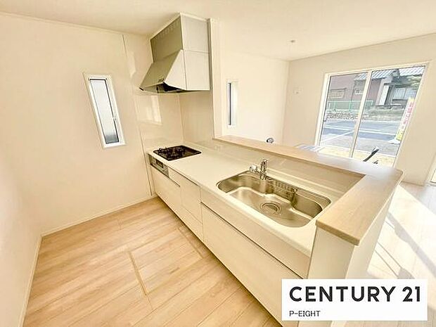 料理をしながらリビングを見渡せるつくりで、料理中も家族との会話がはずみます。