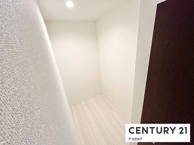 収納に使えるフリースペースあり！