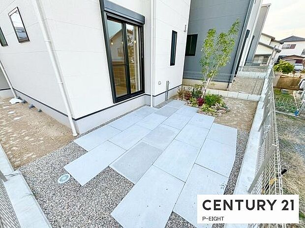 敷地内にちょっとしたスペースがあります!