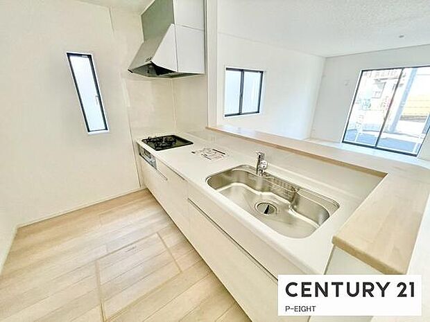 料理をしながらリビングを見渡せるつくりで、料理中も家族との会話がはずみます。