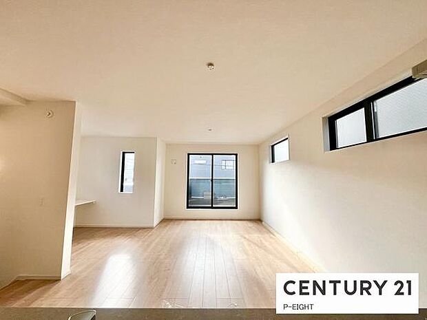 家族の笑い声が聞こえてきそうな、暖かい空間になっています。