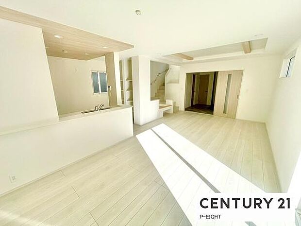 家族の笑い声が聞こえてきそうな、暖かい空間になっています。