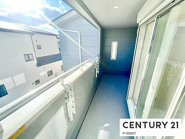 洗濯物は日当たりの良いバルコニーへ!