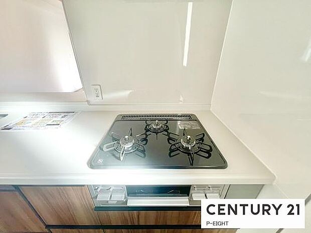 三口コンロで料理もはかどりますね!グリルもあります!