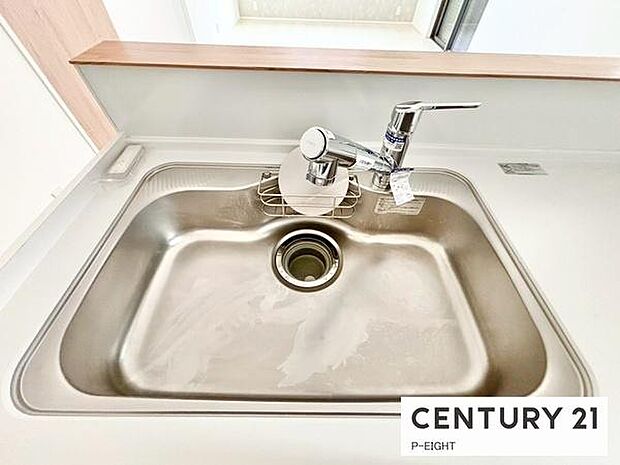 浄水器内蔵型のため、キッチン回りもスリムな印象です!