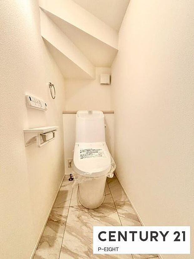 ウォシュレット付きの暖房便座で快適です!