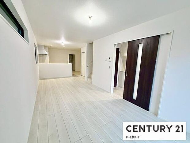 柔らかな日差しが差し込むリビングです。