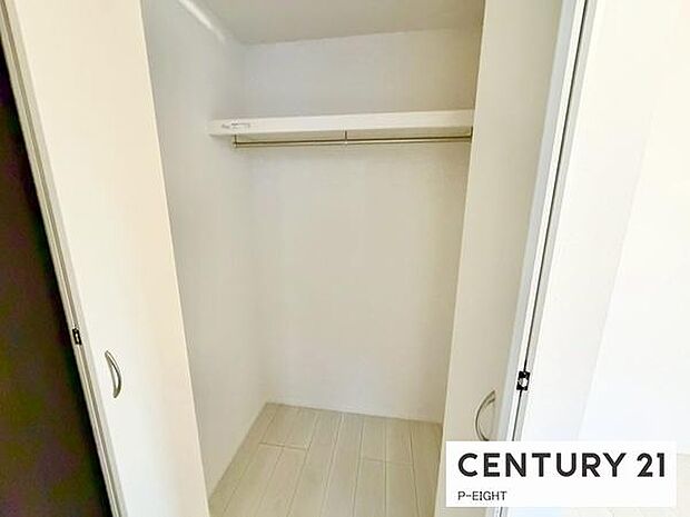 クローゼットでお部屋もスッキリ！