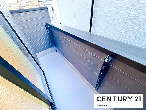 洗濯物は日当たりの良いバルコニーへ！