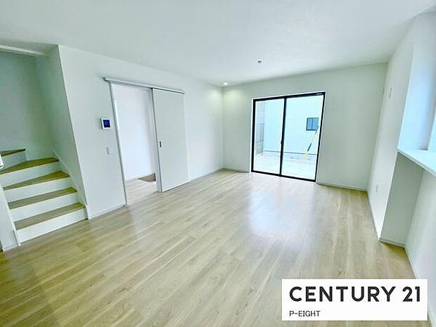 家族の笑い声が聞こえてきそうな、暖かい空間になっています。