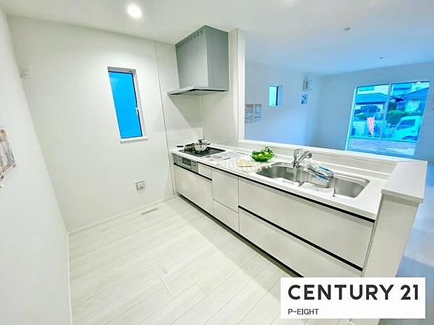 料理をしながらリビングを見渡せるつくりで、料理中も家族との会話がはずみます。