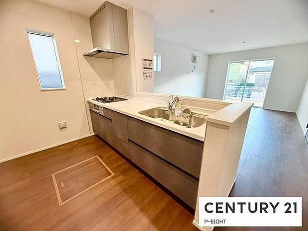 料理をしながらリビングを見渡せるつくりで、料理中も家族との会話がはずみます。