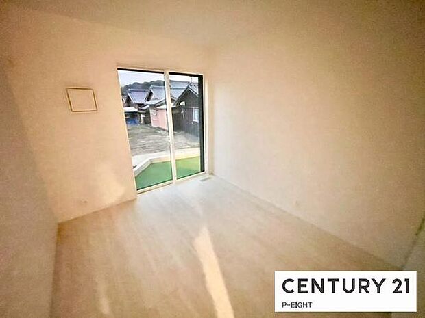 白を基調とした明るい部屋です！