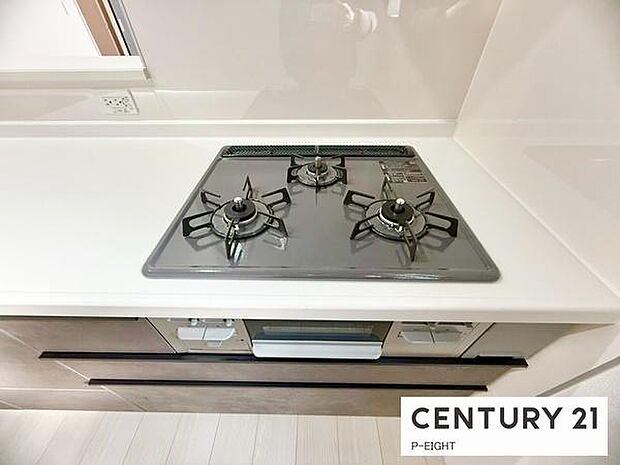 三口コンロで料理もはかどりますね！グリルもあります！