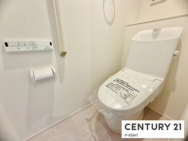 ウォシュレット付きの暖房便座で快適です！