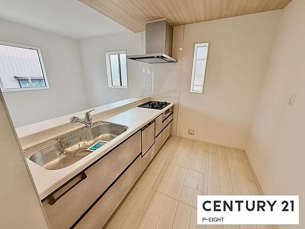 料理をしながらリビングを見渡せるつくりで、料理中も家族との会話がはずみます。