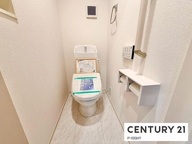 ウォシュレット付きの暖房便座で快適です！