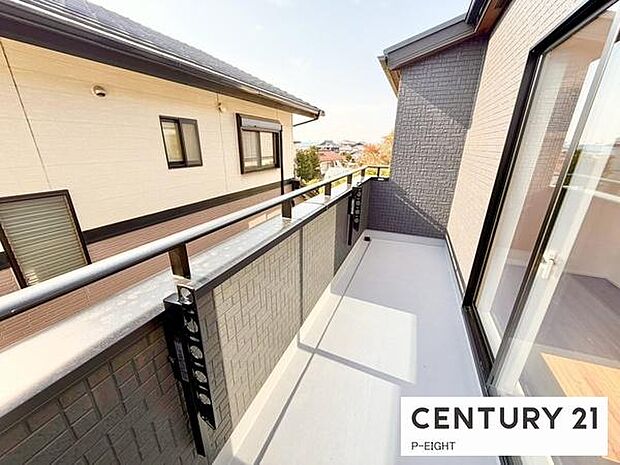 洗濯物は日当たりの良いバルコニーへ！