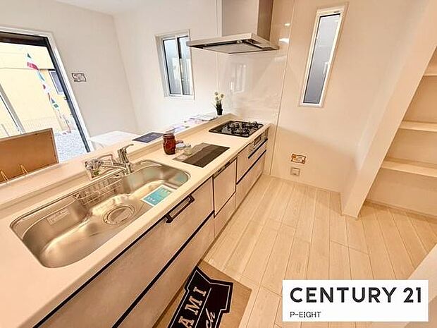 家族の笑い声が聞こえてきそうな、暖かい空間になっています。