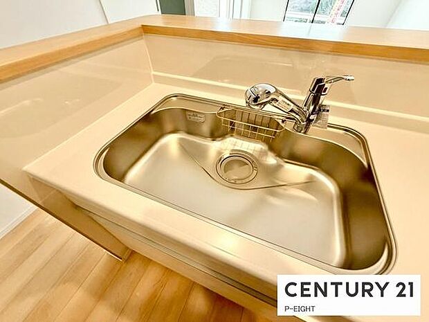 浄水器内蔵型のため、キッチン回りもスリムな印象です!