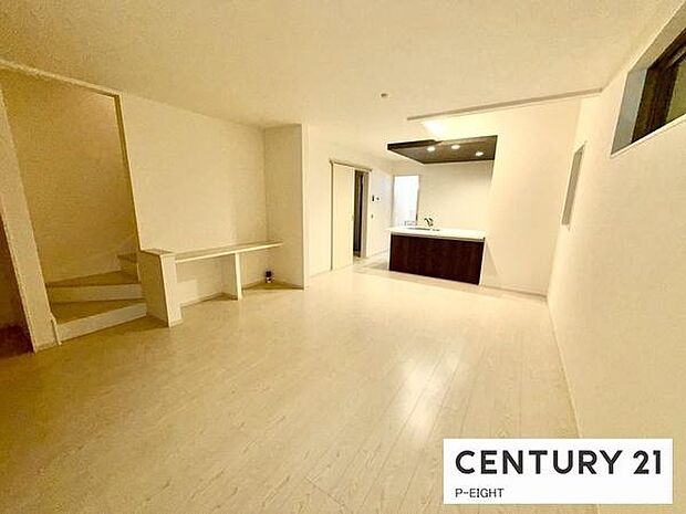 家族の笑い声が聞こえてきそうな、暖かい空間になっています。