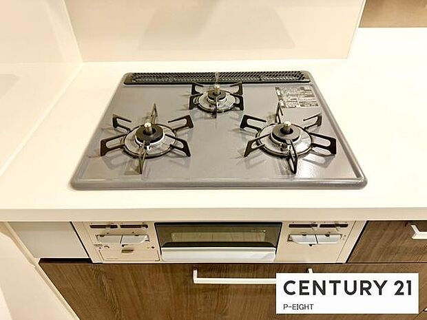 三口コンロで料理もはかどりますね!グリルもあります!