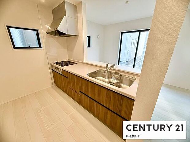 浄水器内蔵型のため、キッチン回りもスリムな印象です！