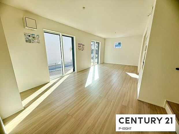 家族の笑い声が聞こえてきそうな、暖かい空間になっています。