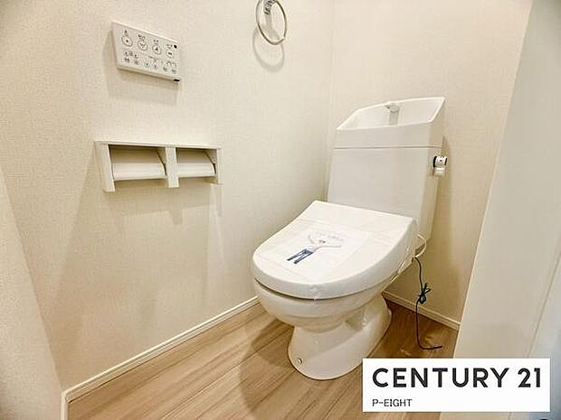 ウォシュレット付きの暖房便座で快適です!