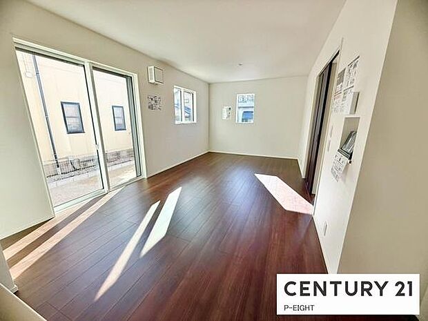 家族の笑い声が聞こえてきそうな、暖かい空間になっています。