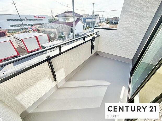 洗濯物は日当たりの良いバルコニーへ!