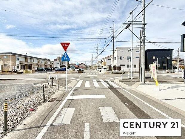 アスファルト舗装の道路です！